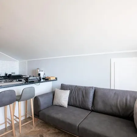 Luxury Flat With Jacuzzi On The Balcony In Kas