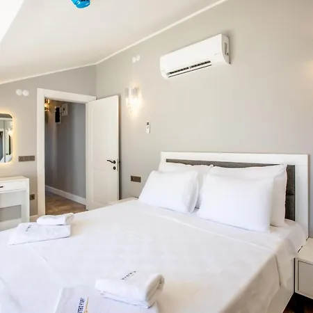 Apartment Luxury Flat With Jacuzzi On The Balcony In Kas